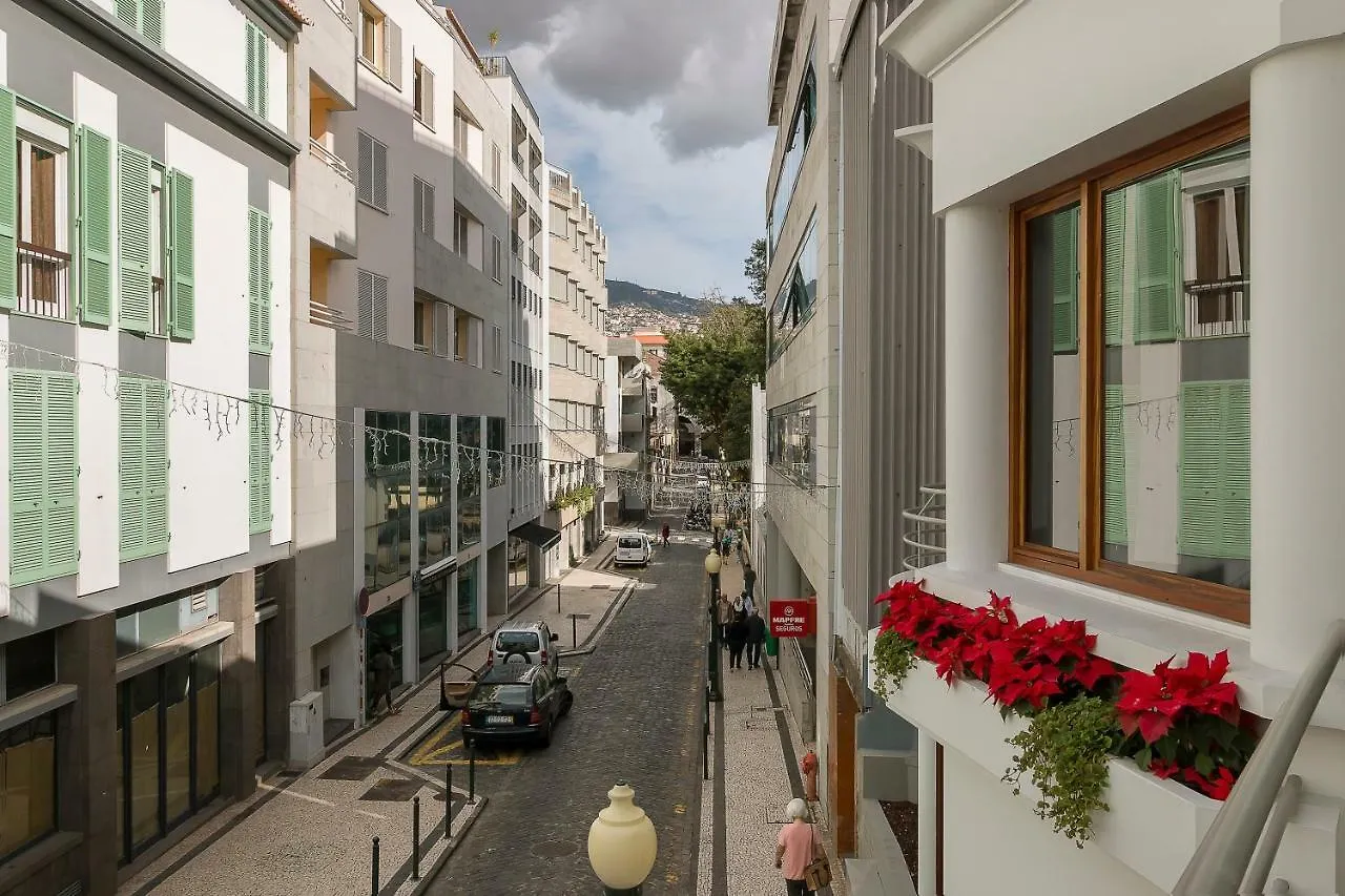 Ivens Residence فونشال شقة